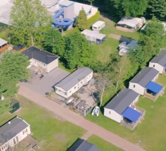 Ús twadde plakje op vakantiepark bergumermeer Suameer Buitenkant foto