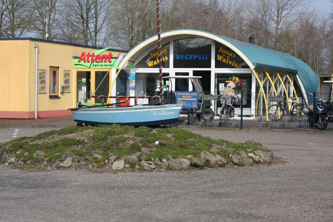 Ús twadde plakje op vakantiepark bergumermeer Suameer Buitenkant foto
