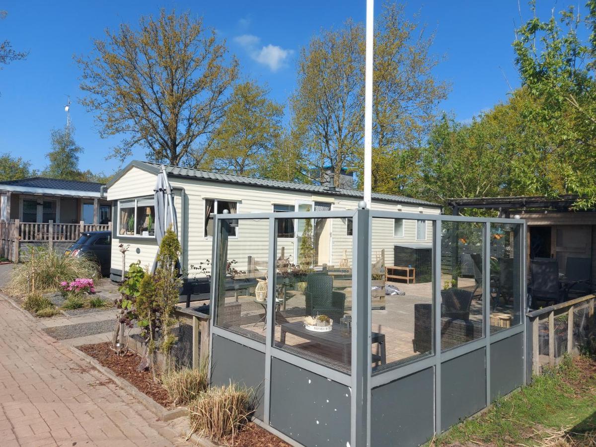 Ús twadde plakje op vakantiepark bergumermeer Suameer Buitenkant foto